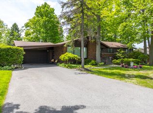 1009 Fairbairn St, Peterborough, ON K9K 1C1