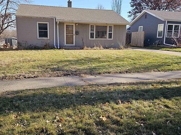 2nd image of 2300 S Hawthorne Ave