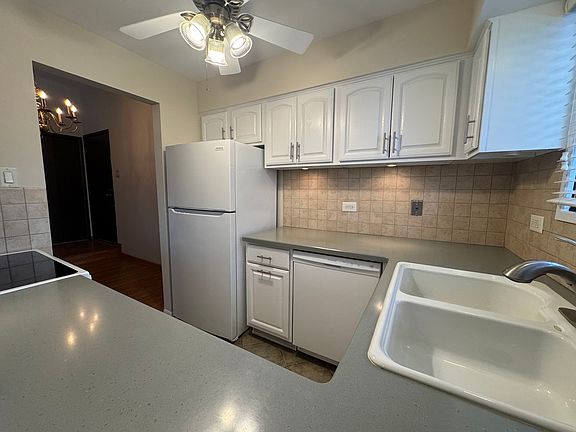 4th image of 13933 James Dr APT 822