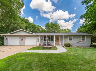 455 Maple Lawn Ave, Faribault, MN 55021