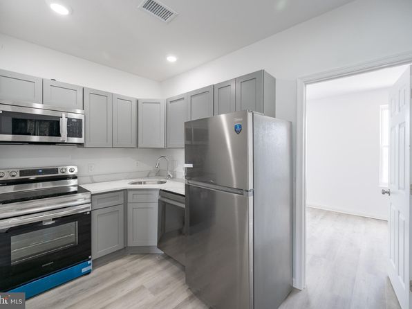 948 Belmont Ave Floor 3