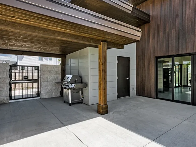 8271 W White Willow St — Photo 44