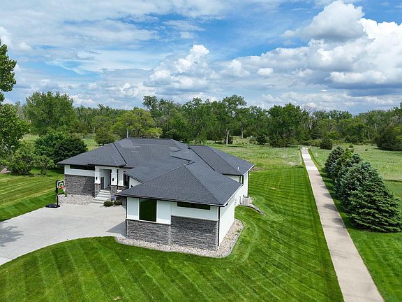 5th image of 920 Wynstone Dr