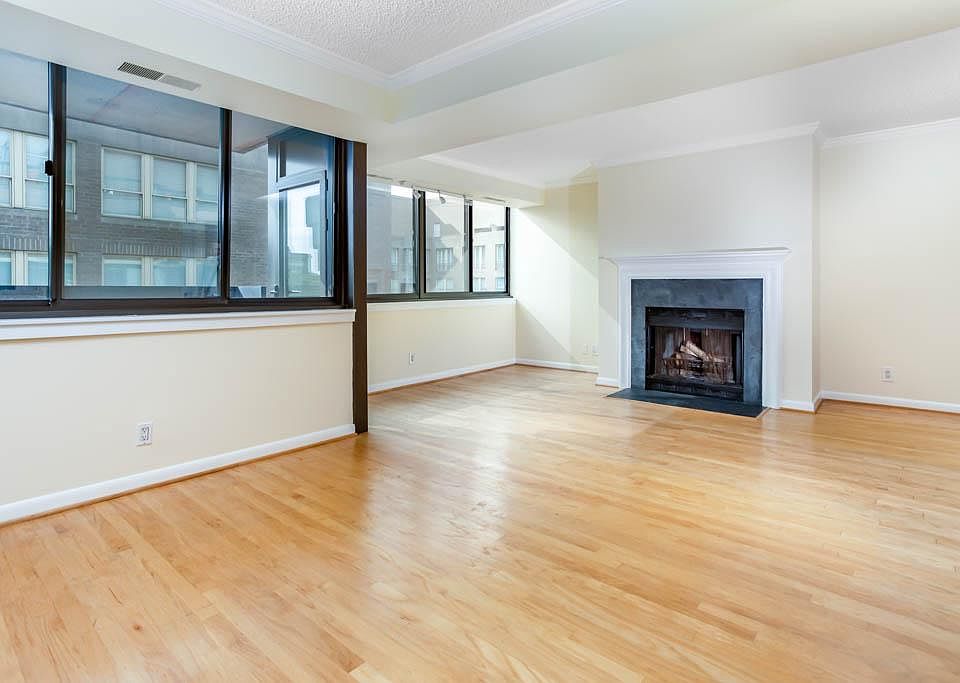 Living Room with Dining Nook area and Fireplace
