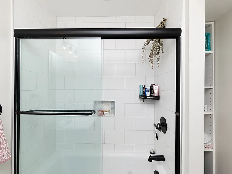 498 Sumner St #3 — Photo 9