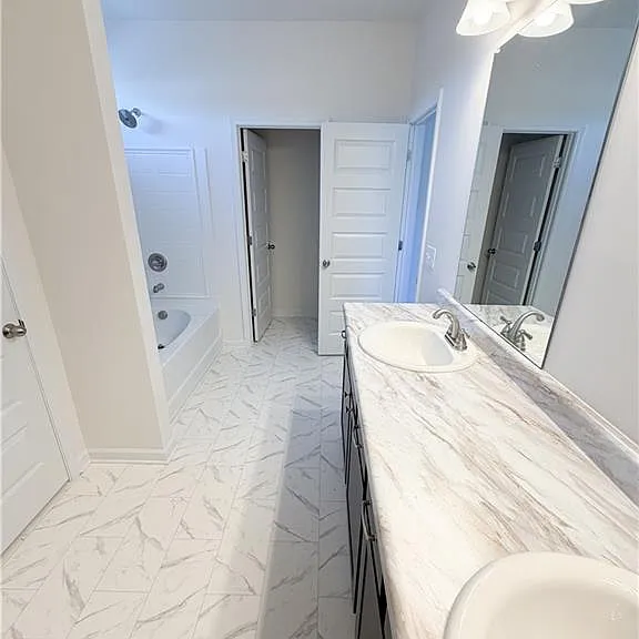 145 Oak St — Photo 15