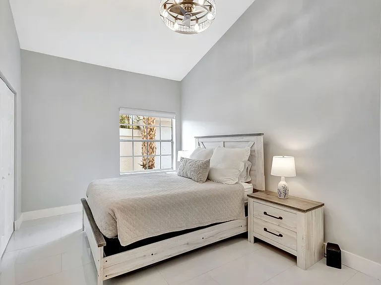 7 Wyndham Ln — Photo 23
