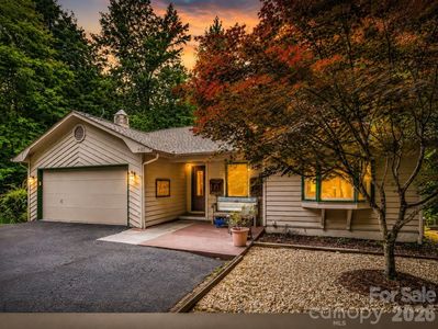 425 Winesap Blvd, Lake Lure, NC, 28746