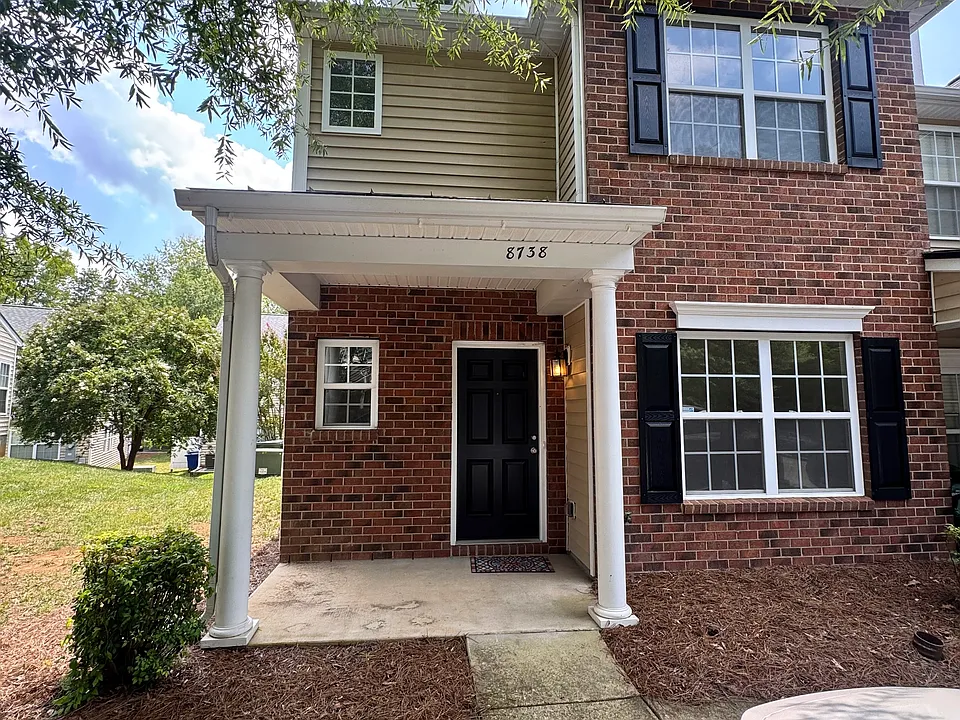 8738 Twined Creek Ln #8738