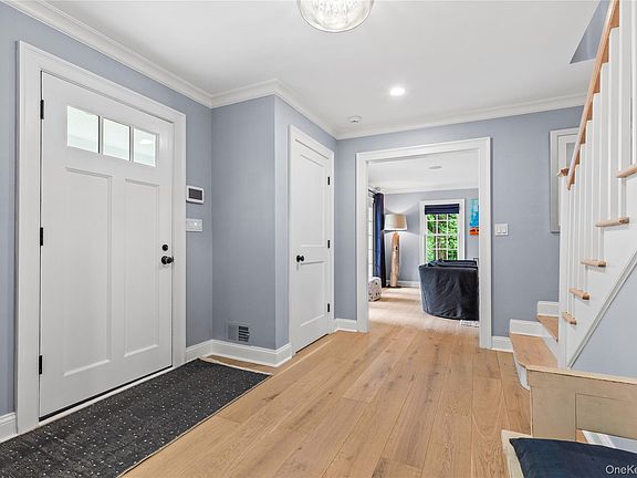 3rd image of 394 PARK Avenue