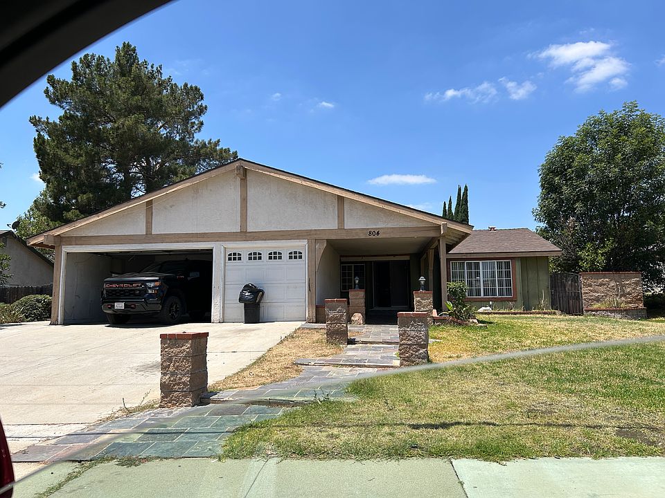 1st image of 804 Spruce Ave