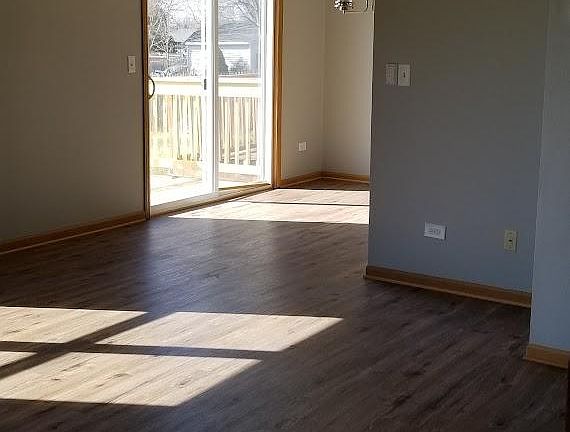 3rd image of 1006 Carter St #1