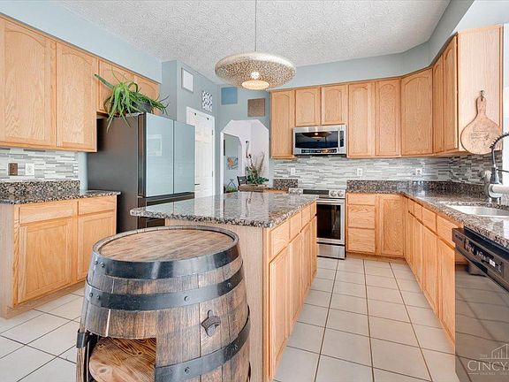 2nd image of 5741 Colbrook Ct