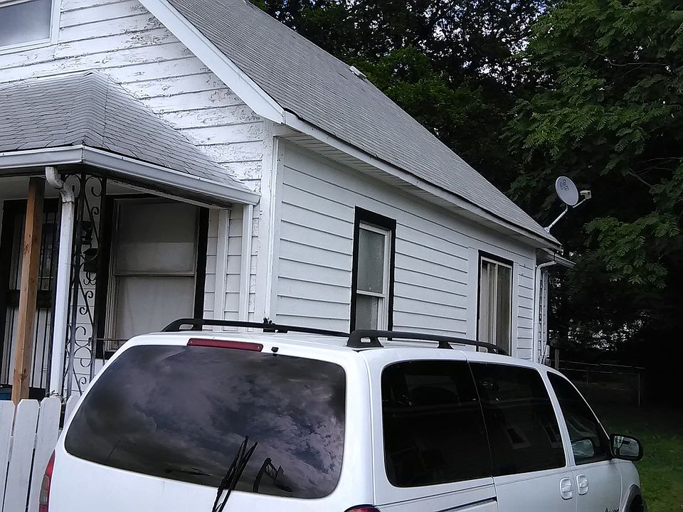 2nd image of 2457 Shriver Ave