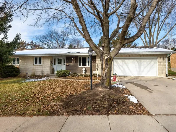 2665 Mineral St, Dubuque, IA 52001