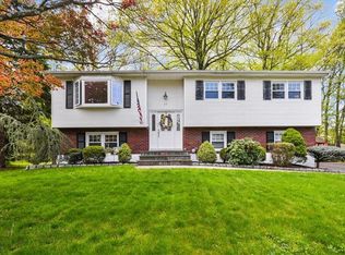 23 Rinne Rd, Nanuet, NY 10954