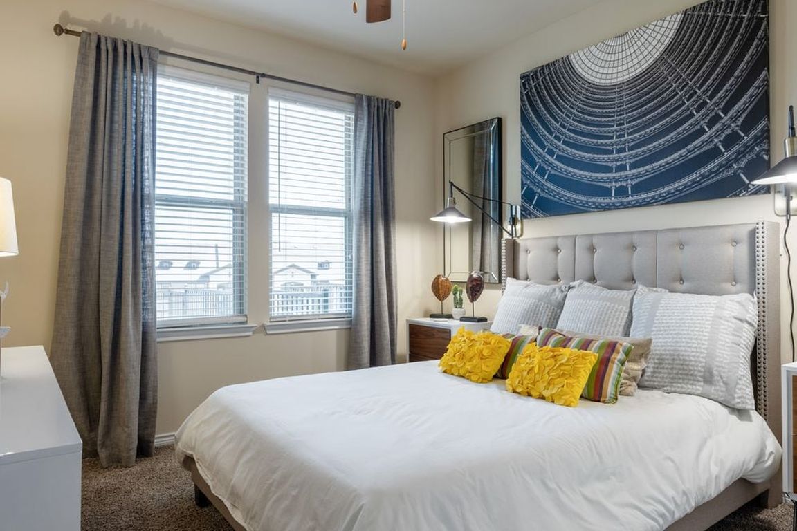 Bedroom with carpet