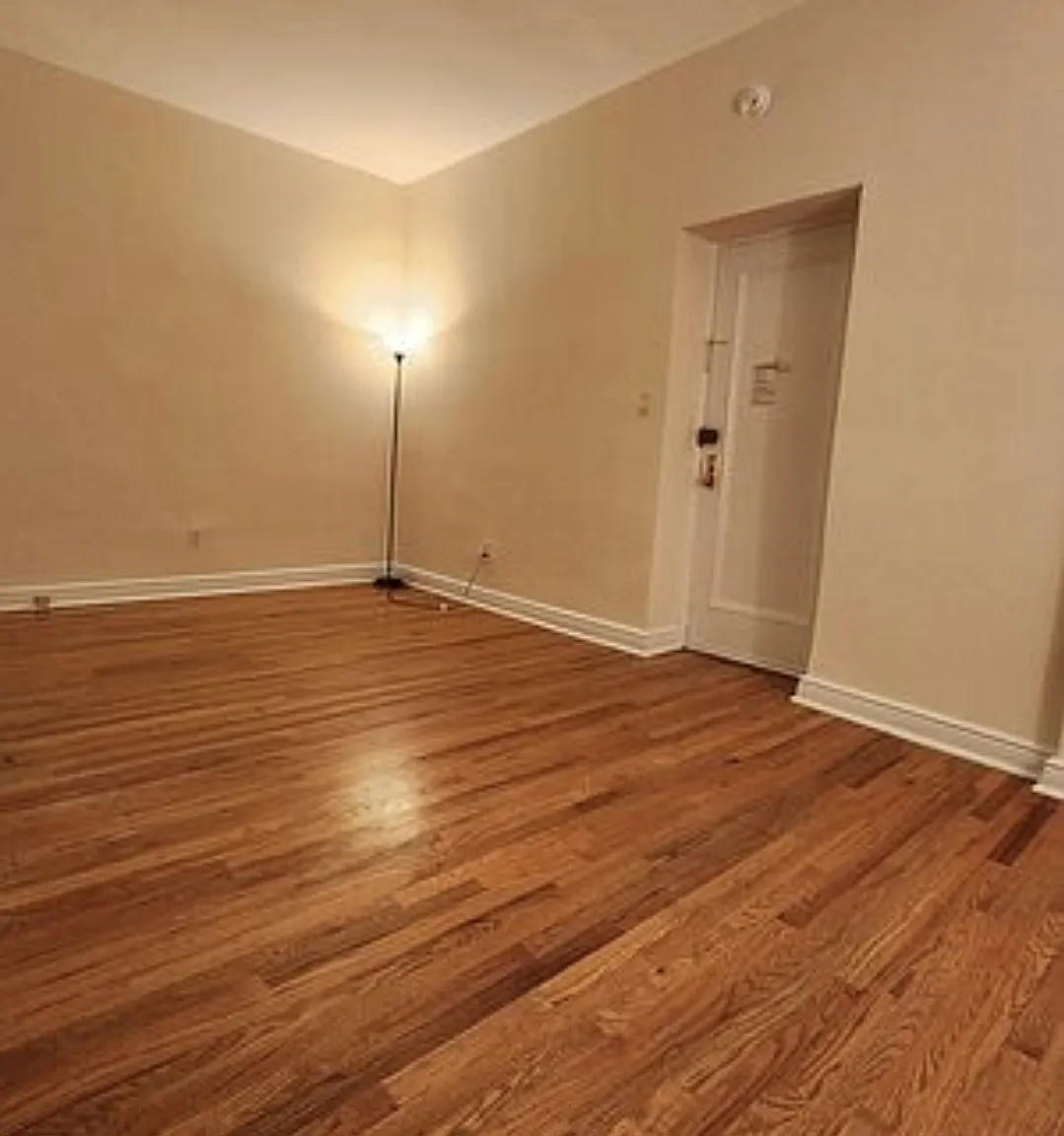 300 West 106th Street — Photo 2