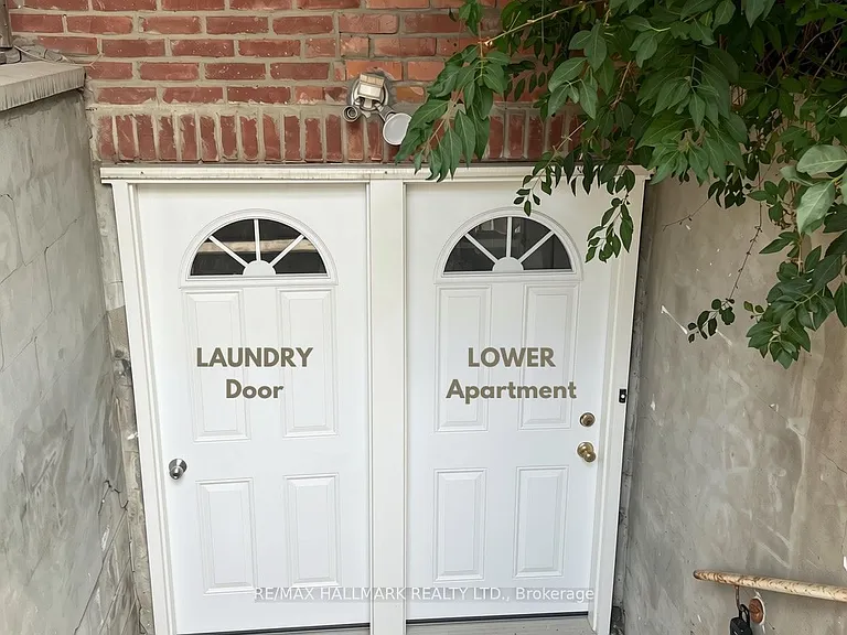 202 Heward Ave #LOWER — Photo 17