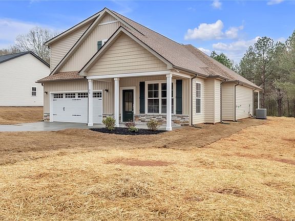 3rd image of 24 Fisher Jenkins Rd