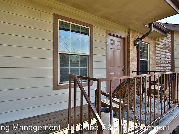 3rd image of 2052 Branard St APT 06