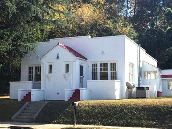 403 E Elm St