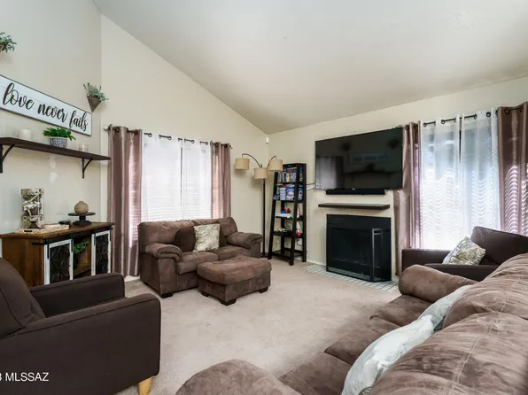 9945 E Leila Dr, Tucson, AZ 85730