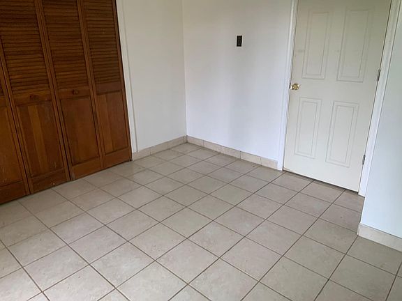 5th image of 3867 Fairfax St