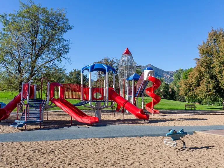 Plenty of parks and child-friendly playgrounds nearby