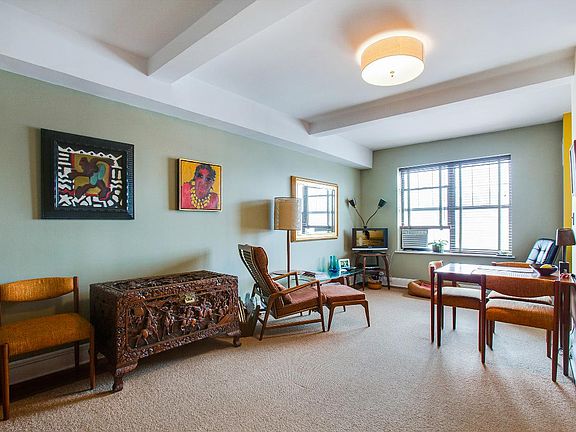 2nd image of 200 E 16th St APT 16G