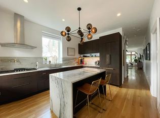 877 N Mozart St #1, Chicago, IL 60622