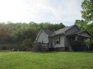 6476 Bloomfield Rd, Cambridge, OH 43725