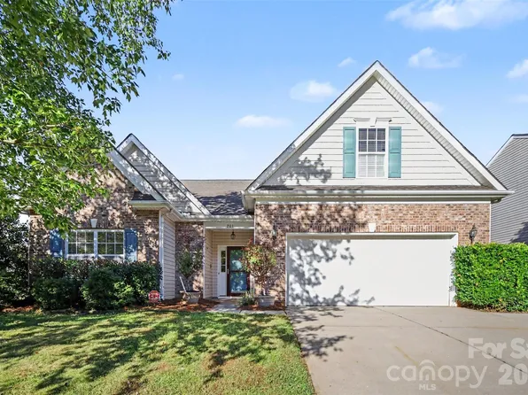 201 Augustus Ln, Mount Holly, NC 28120