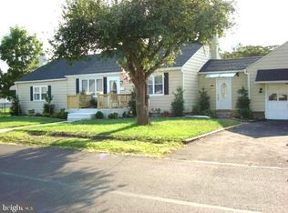 822 Grant Ave, Croydon, PA 19021