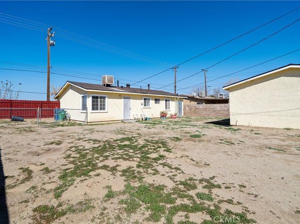 39322 10th St E, Palmdale, CA 93550