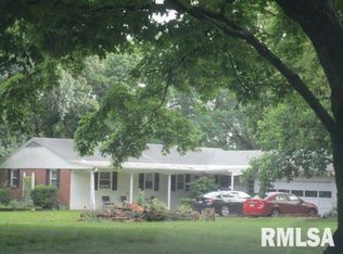 275 E Redbud Dr, East Peoria, IL 61611