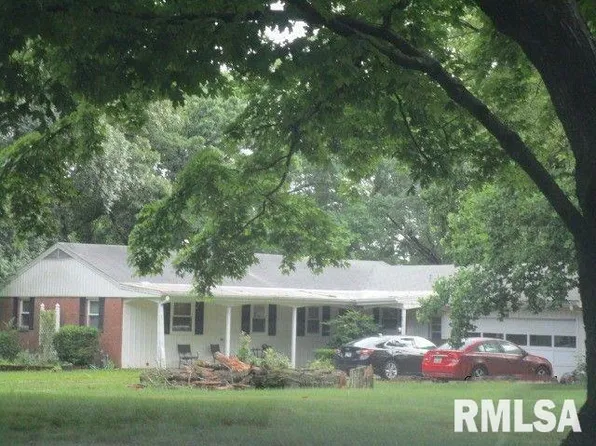 275 E Redbud Dr, East Peoria, IL 61611