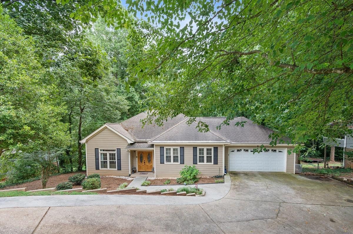 1091 Chartley Dr SW, Lilburn, GA 30047 MLS 10189277 Zillow