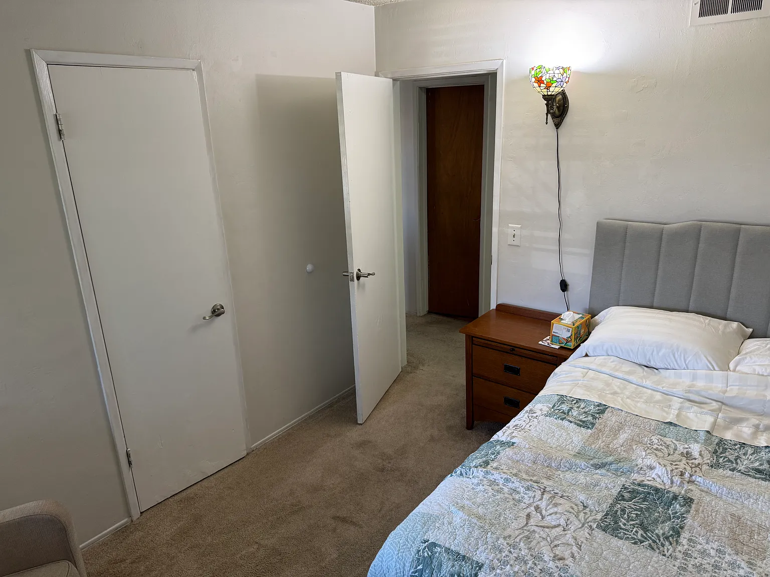 4 bed, 1710 sqft, $1,000 — Photo 2