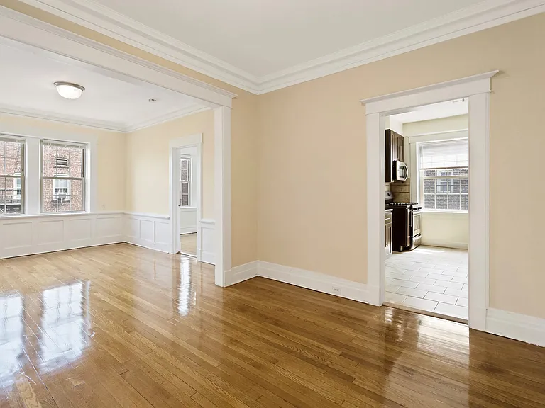 128 Broad Street Apartments — Photo 6