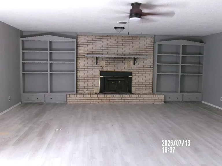 1319 NW Carroll Dr — Photo 6