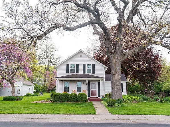 706 N Main St, Port Byron, IL 61275