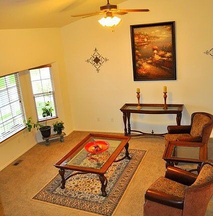 Family room.  Vaulted Ceilings!