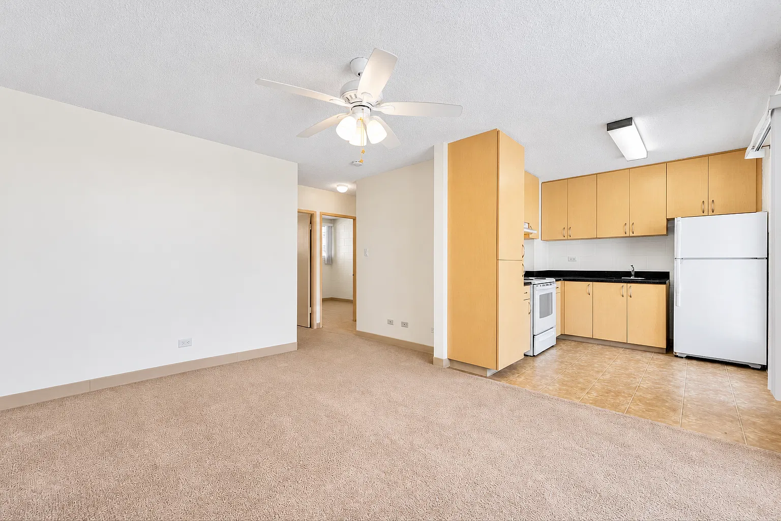 2 bed, 609 sqft, $2,174 — Photo 3