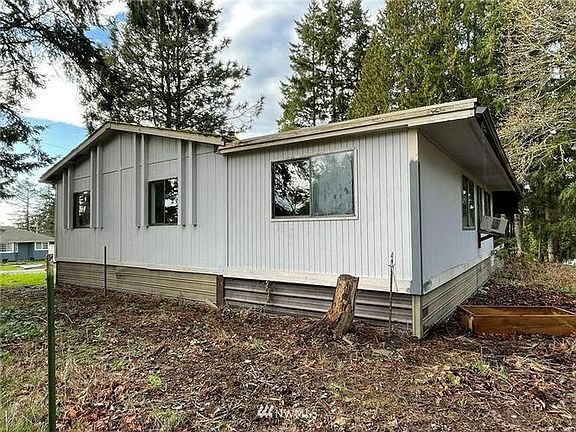 3rd image of 949 Rowe Rd