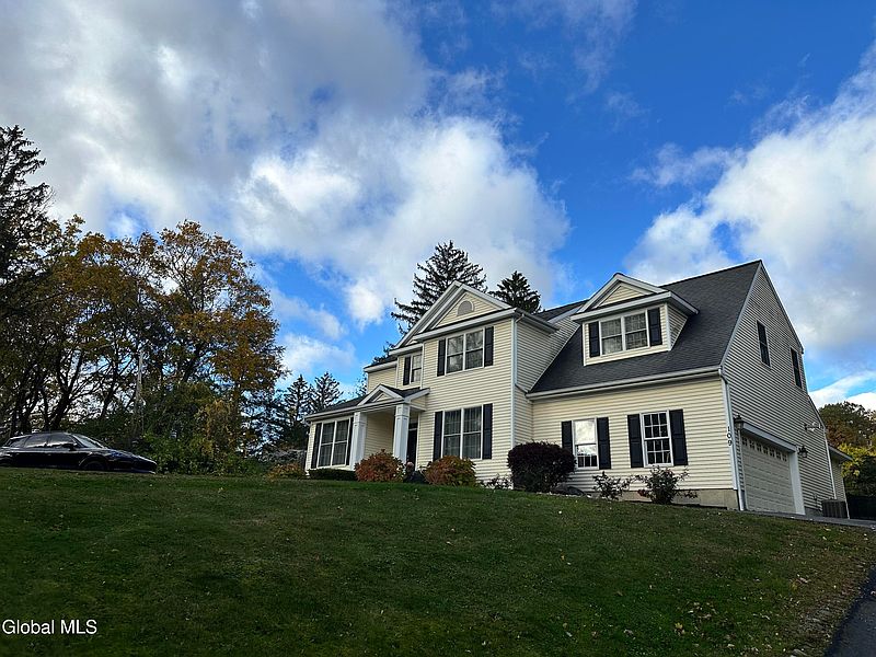 5th image of 109 Woods Lane