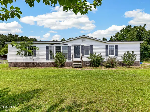 2676 White Oak River Road, Maysville, NC 28555