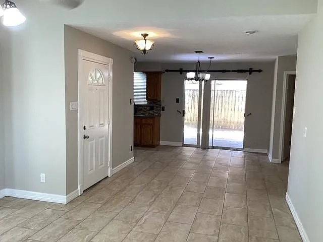4422 Haiti Ln — Photo 4