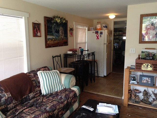 2nd image of 723 Mason Ave