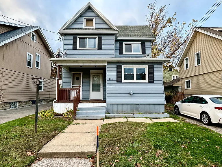 444 W 29th St #3 — Photo 9